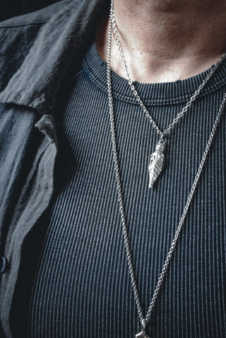 Colgante Daga de Plata Envejecida - La Orfebre Errante